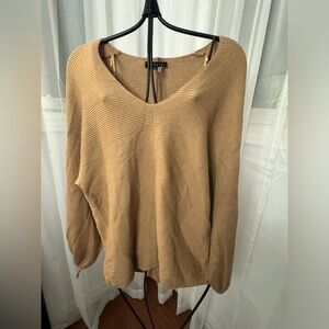 1State sweater with balloon sleeve - NWT
MSRP 69$ usd